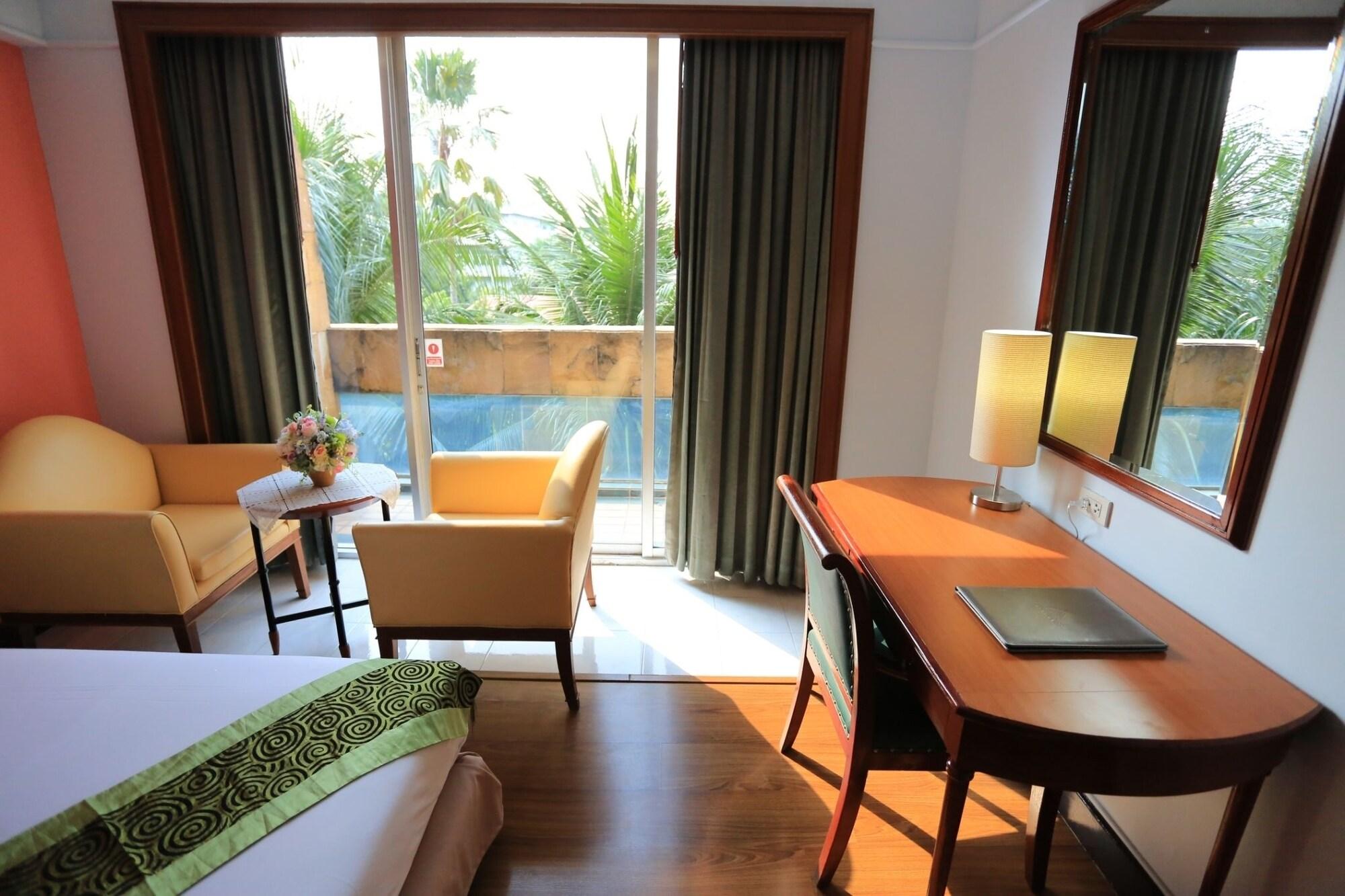 Karnmanee Palace Hotel Bangkok Esterno foto
