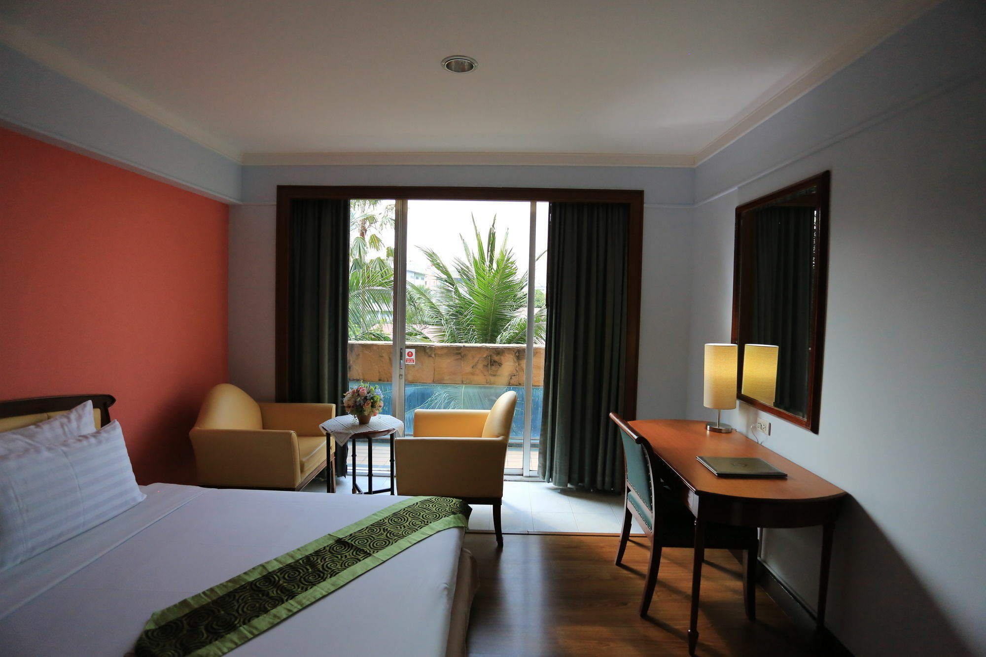 Karnmanee Palace Hotel Bangkok Esterno foto