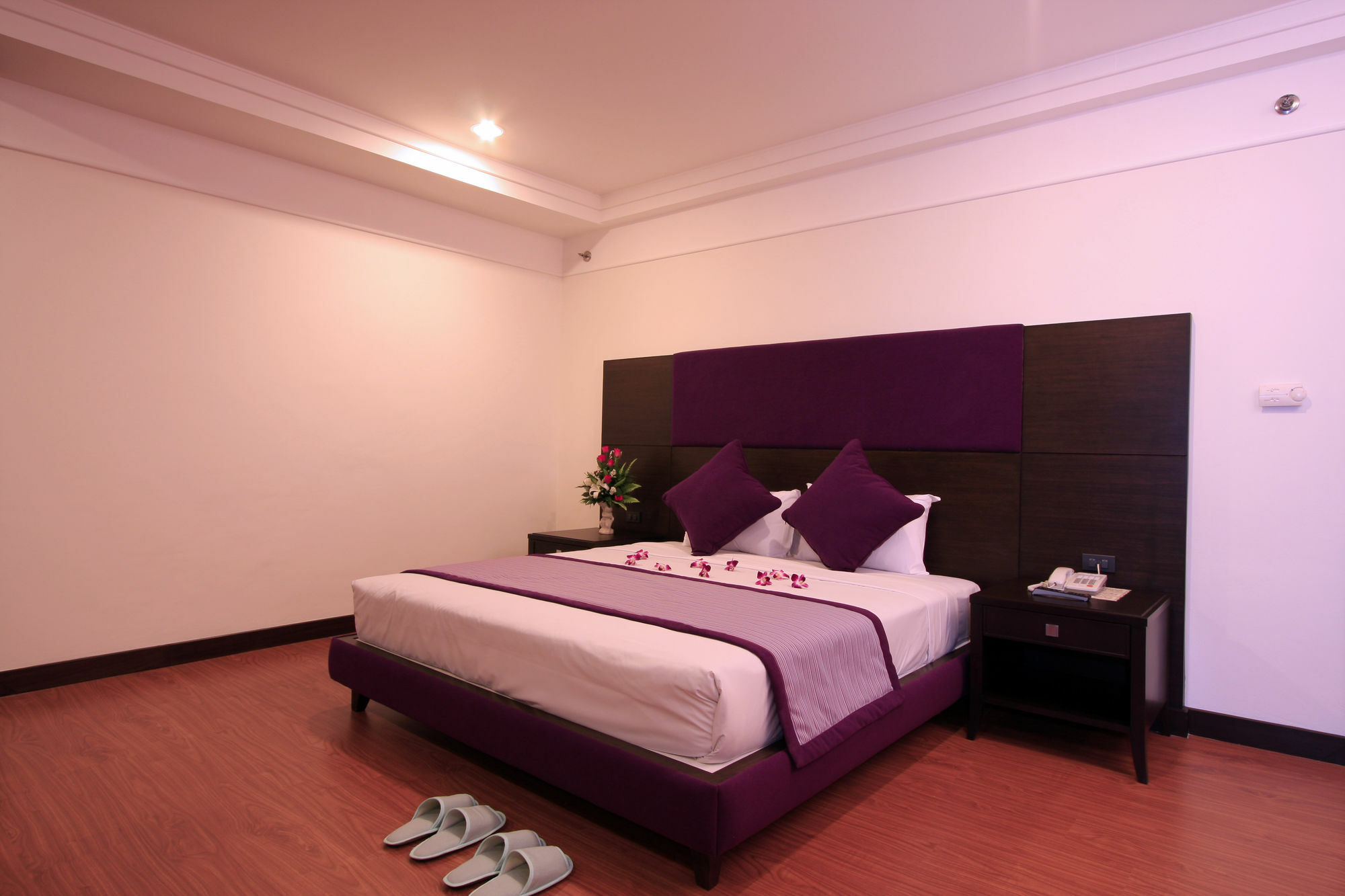 Karnmanee Palace Hotel Bangkok Esterno foto